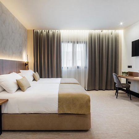 Hotel Rio Бадахос Экстерьер фото