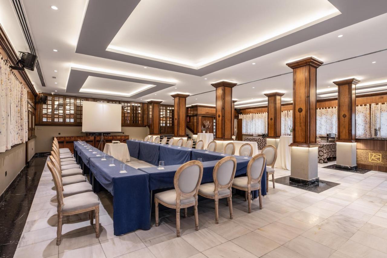 Hotel Rio Бадахос Экстерьер фото
